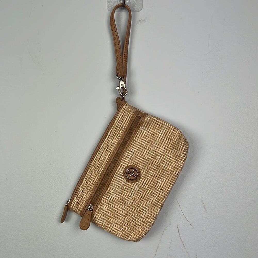 Golden thread woven Wristlet by Giani Bernini
